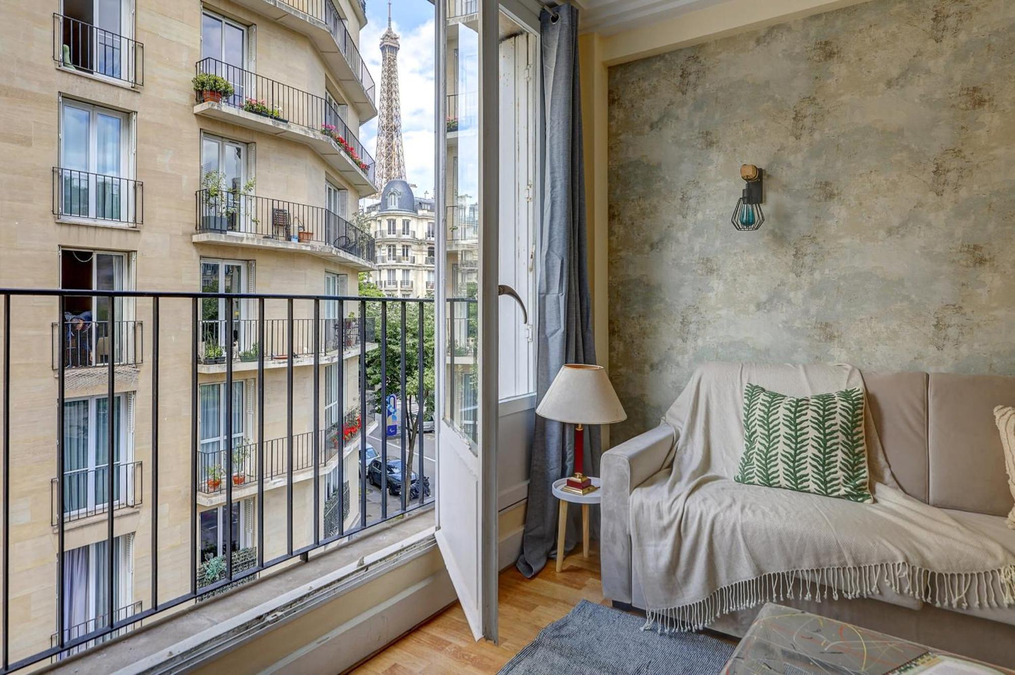 Champ De Mars & Eiffel Tower - 1br - Cityapartmentstay *